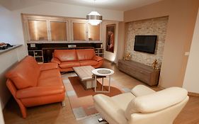 Grand Central Apartment